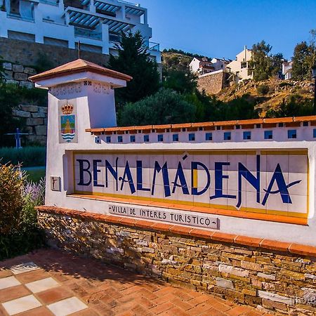 Apartamentos Los Cisnes - 2º Linea De Playa - Perfecta Ubicacion Benalmadena Ngoại thất bức ảnh