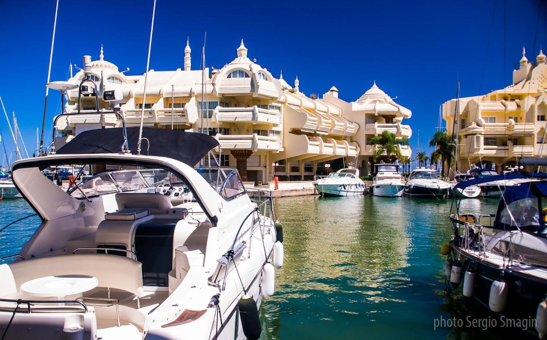 Apartamentos Los Cisnes - 2º Linea De Playa - Perfecta Ubicacion Benalmadena Ngoại thất bức ảnh
