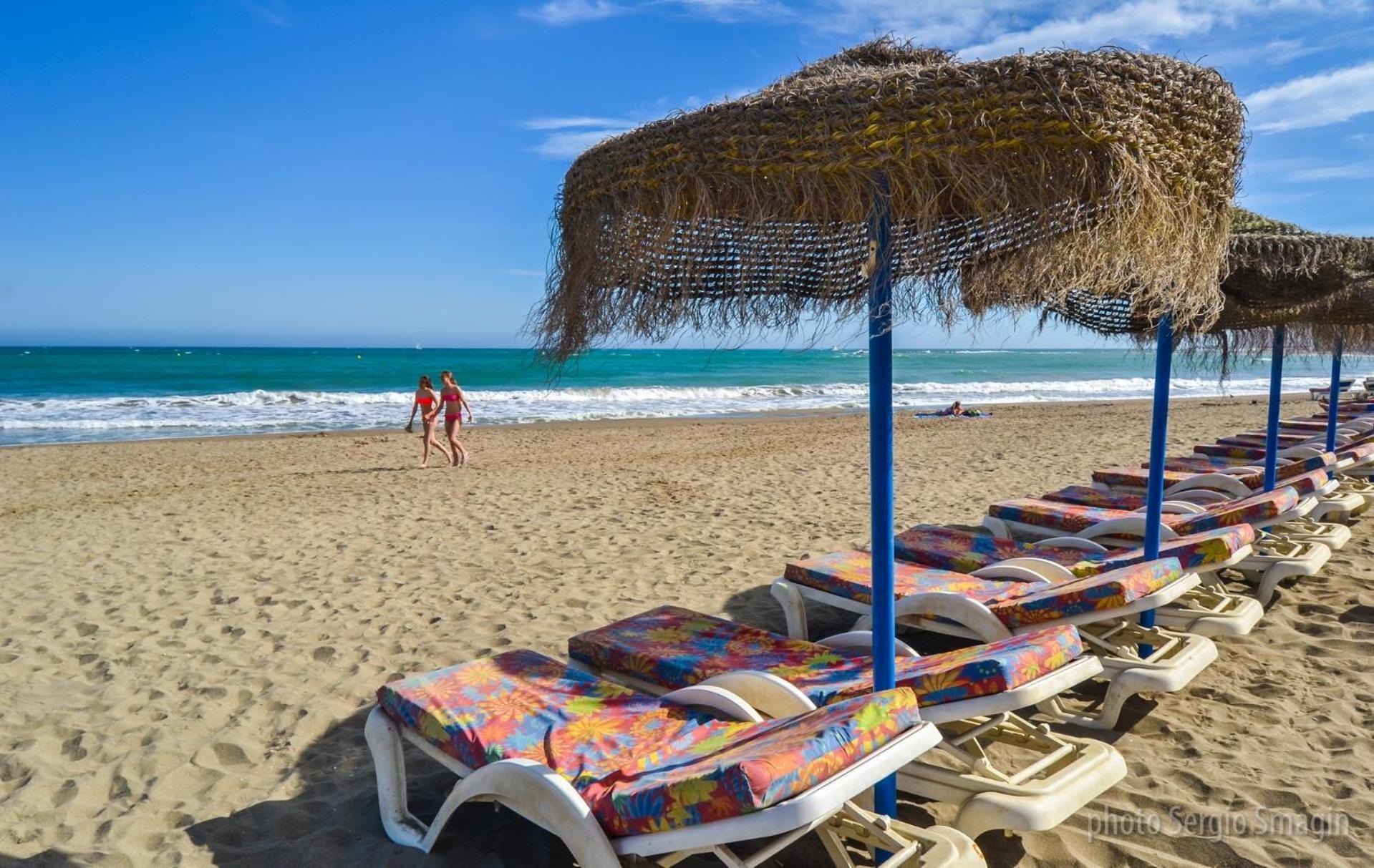 Apartamentos Los Cisnes - 2º Linea De Playa - Perfecta Ubicacion Benalmadena Ngoại thất bức ảnh