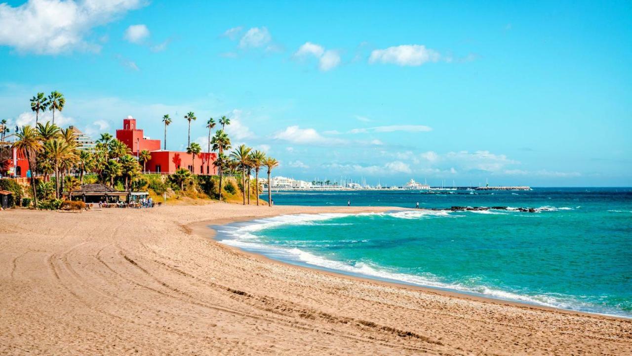 Apartamentos Los Cisnes - 2º Linea De Playa - Perfecta Ubicacion Benalmadena Ngoại thất bức ảnh