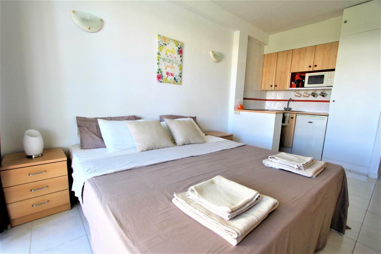 Apartamentos Los Cisnes - 2º Linea De Playa - Perfecta Ubicacion Benalmadena Ngoại thất bức ảnh